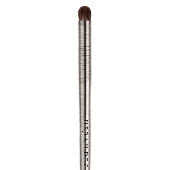 Urban Decay Pro Smoky Smudger Brush - Picture 2 of 3